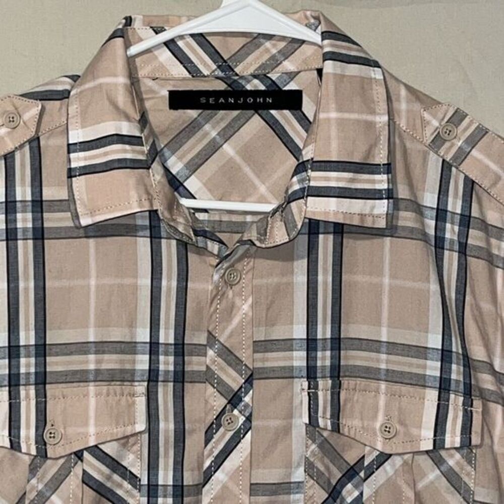Sean John Men's Short Sleeve Button Up Size Large